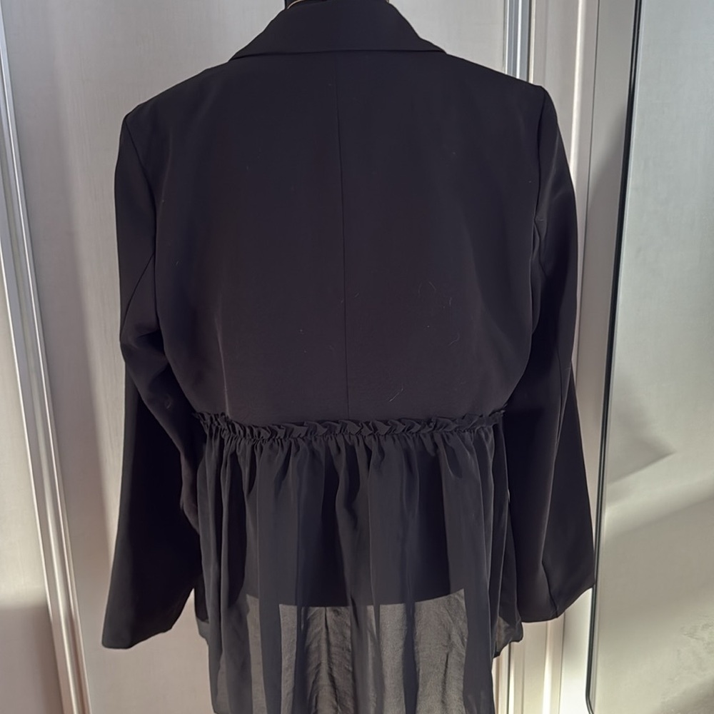 Simply Vera Ruffle blazer size Large. Excellent condition. - Picture 7 of 8